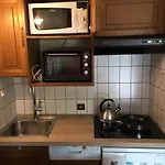 Clos Du Savoy Apartment *